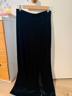 Vintage Emerald Velvet Maxi Skirt | Luxe Statement Piece ✨